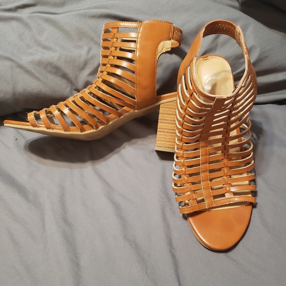 Charming Charlie Chunky heeled sandals 10